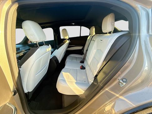 Used 2024 Cadillac XT4 Sport image 25