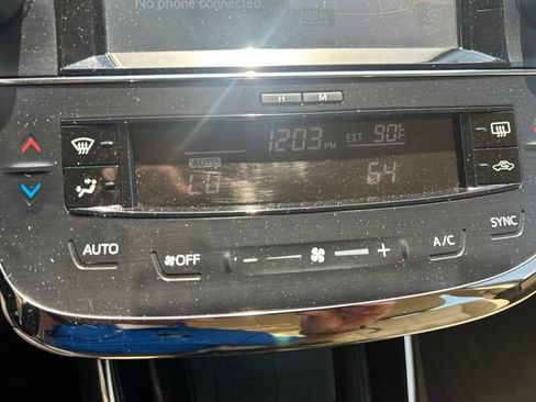 Used 2016 Toyota Avalon Touring FWD image 21