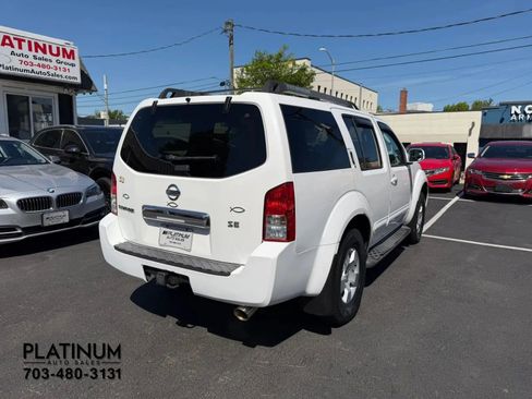 Used 2006 Nissan Pathfinder SE w/ (P01) Se Premium Pkg image 5