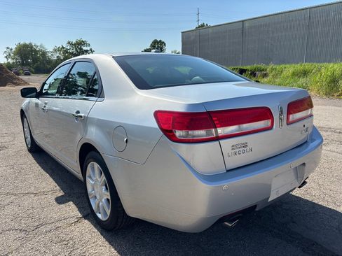 Used 2012 Lincoln MKZ FWD image 5