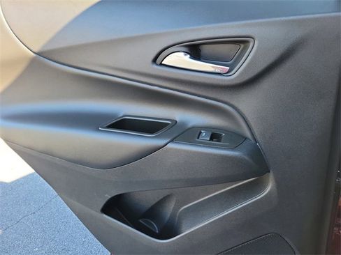 Used 2023 Chevrolet Equinox LT image 14