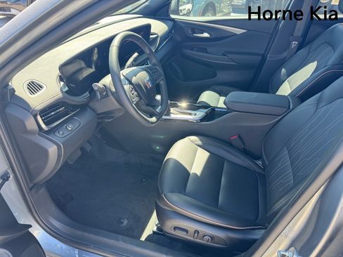 Used 2025 Buick Envista Avenir FWD image 9