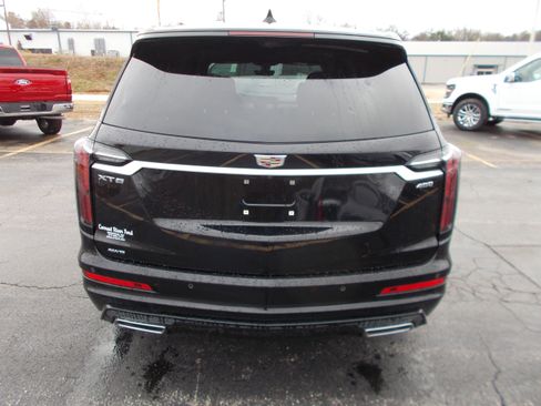 Used 2023 Cadillac XT6 Sport w/ Platinum Package image 4