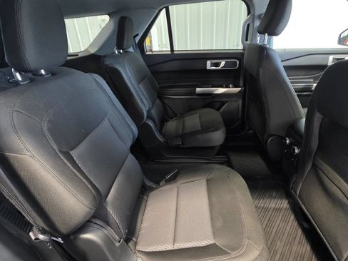 Used 2023 Ford Explorer XLT AWD/4WD image 21