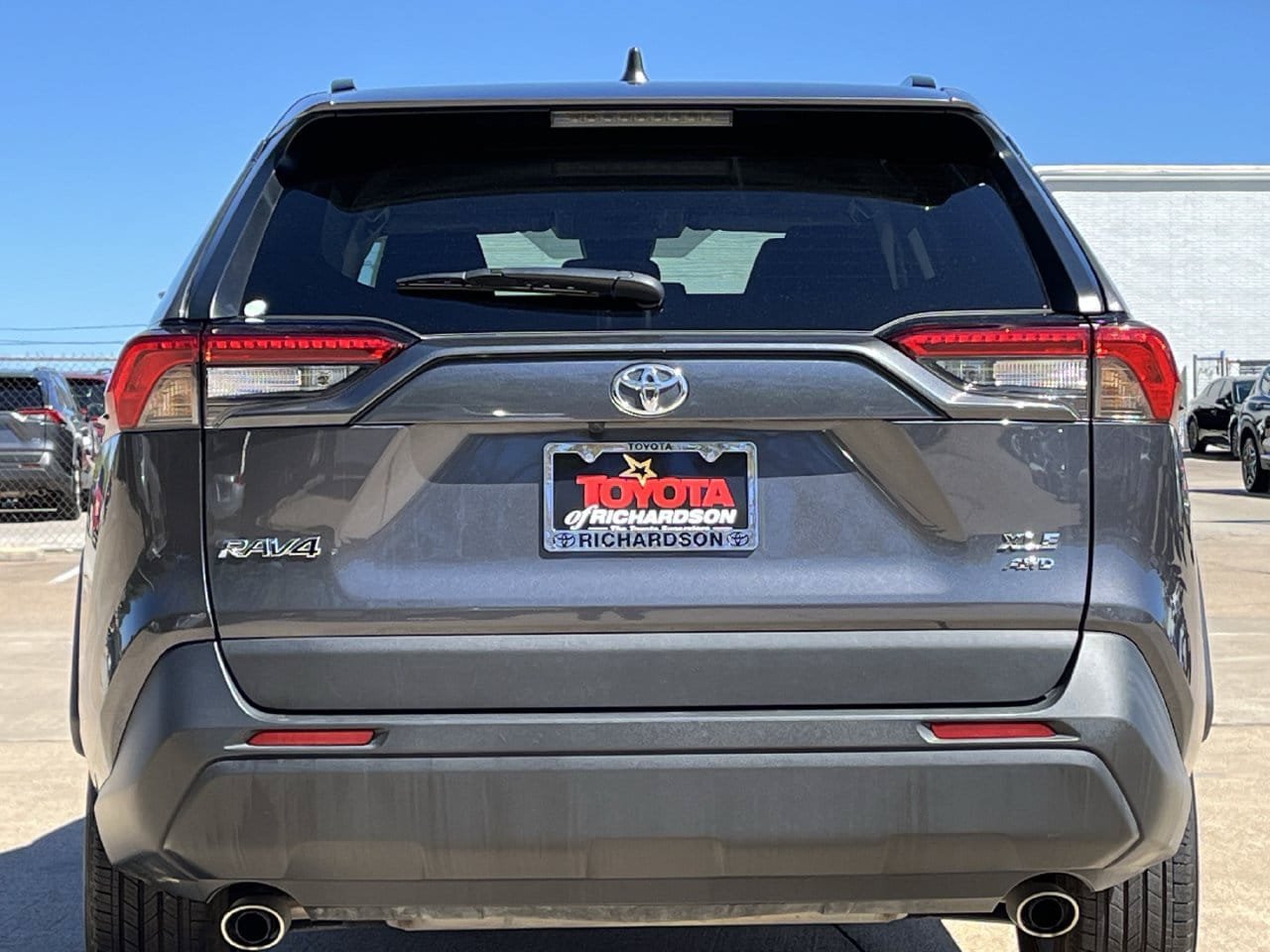 Used 2025 Toyota RAV4 XLE AWD/4WD image 5