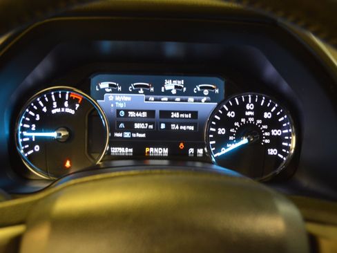 Used 2020 Ford Expedition XLT w/ Equipment Group 202A image 18