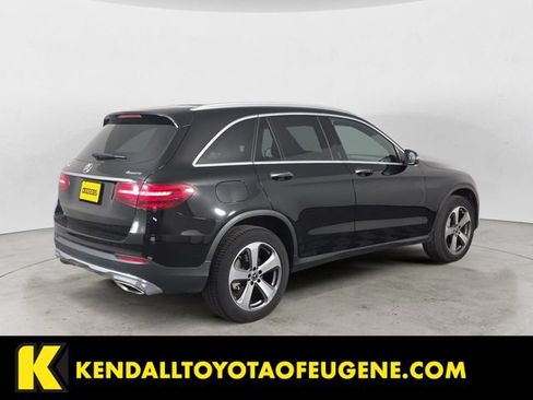 Used 2018 Mercedes-Benz GLC 300 4MATIC image 5