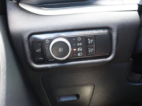 Used 2023 Ford Explorer XLT w/ Equipment Group 202A RWD image 25