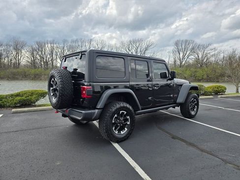 Used 2025 Jeep Wrangler Unlimited Rubicon AWD/4WD image 6