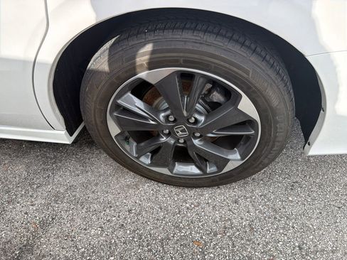 Used 2023 Honda Odyssey Elite image 22