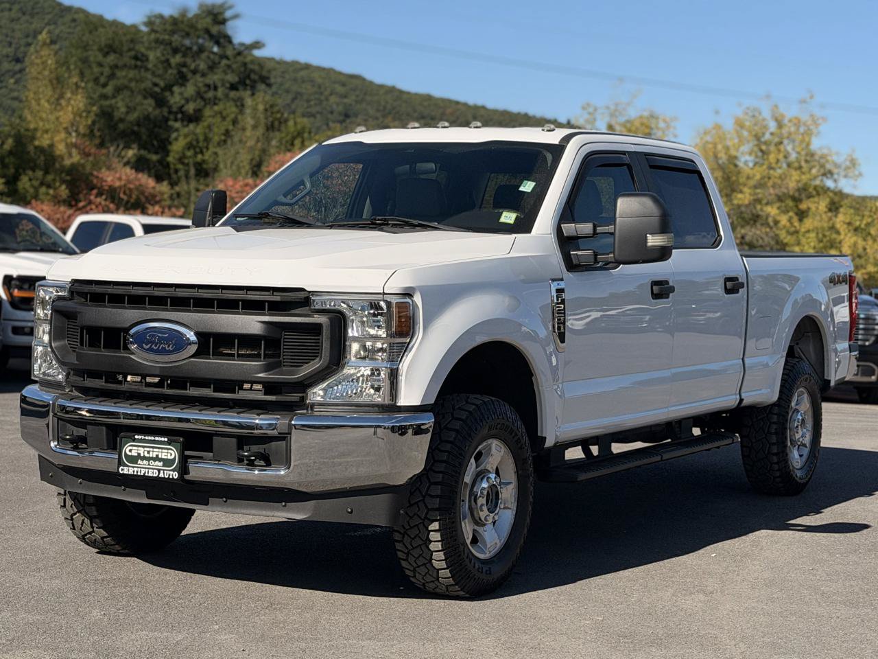 Used 2022 Ford F250 XL w/ Power Equipment Group AWD/4WD image 1