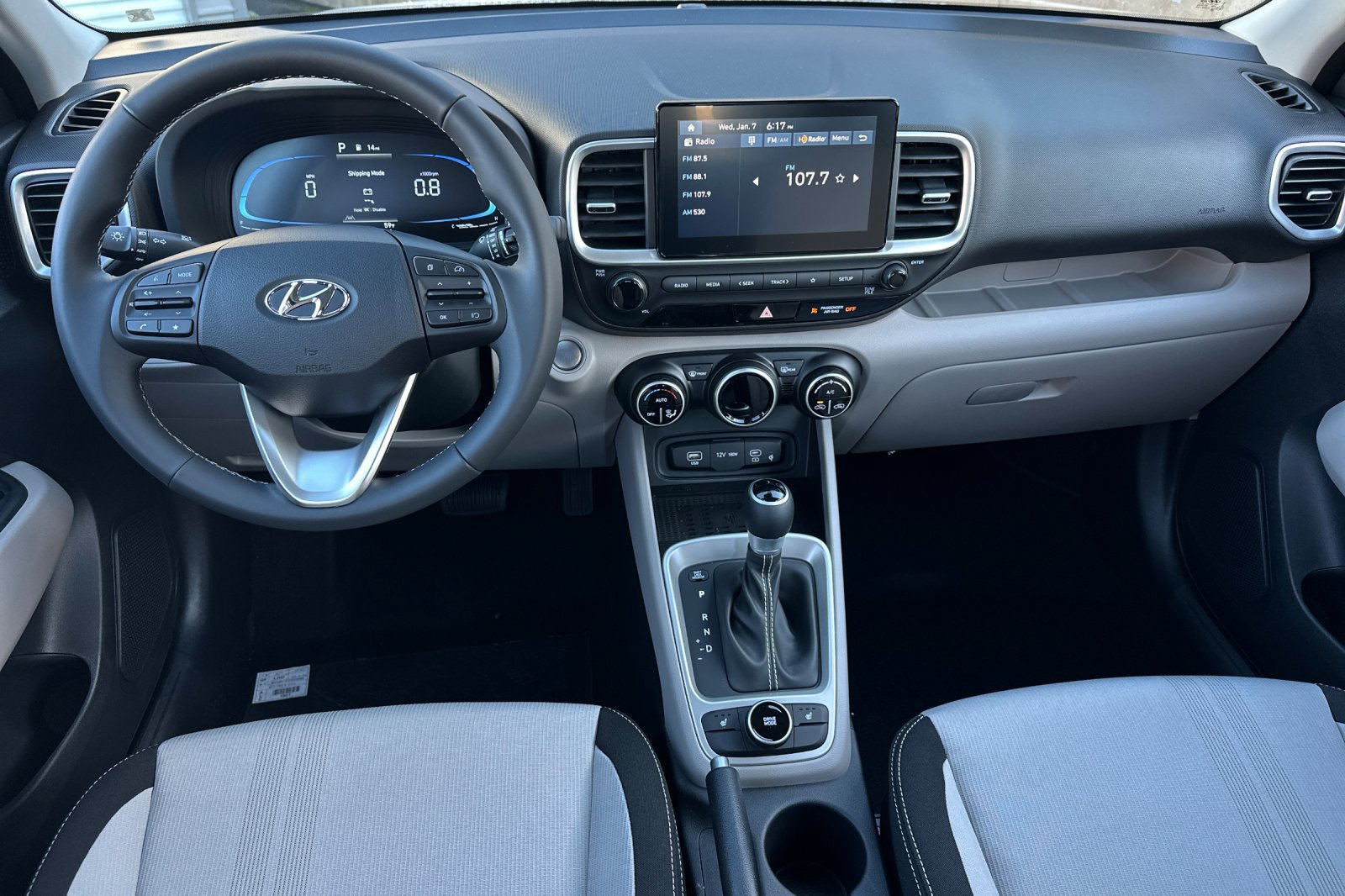 Used 2026 Hyundai Venue SEL FWD image 14
