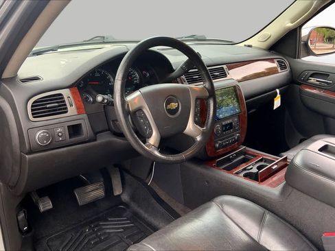 Used 2012 Chevrolet Tahoe LTZ RWD image 17