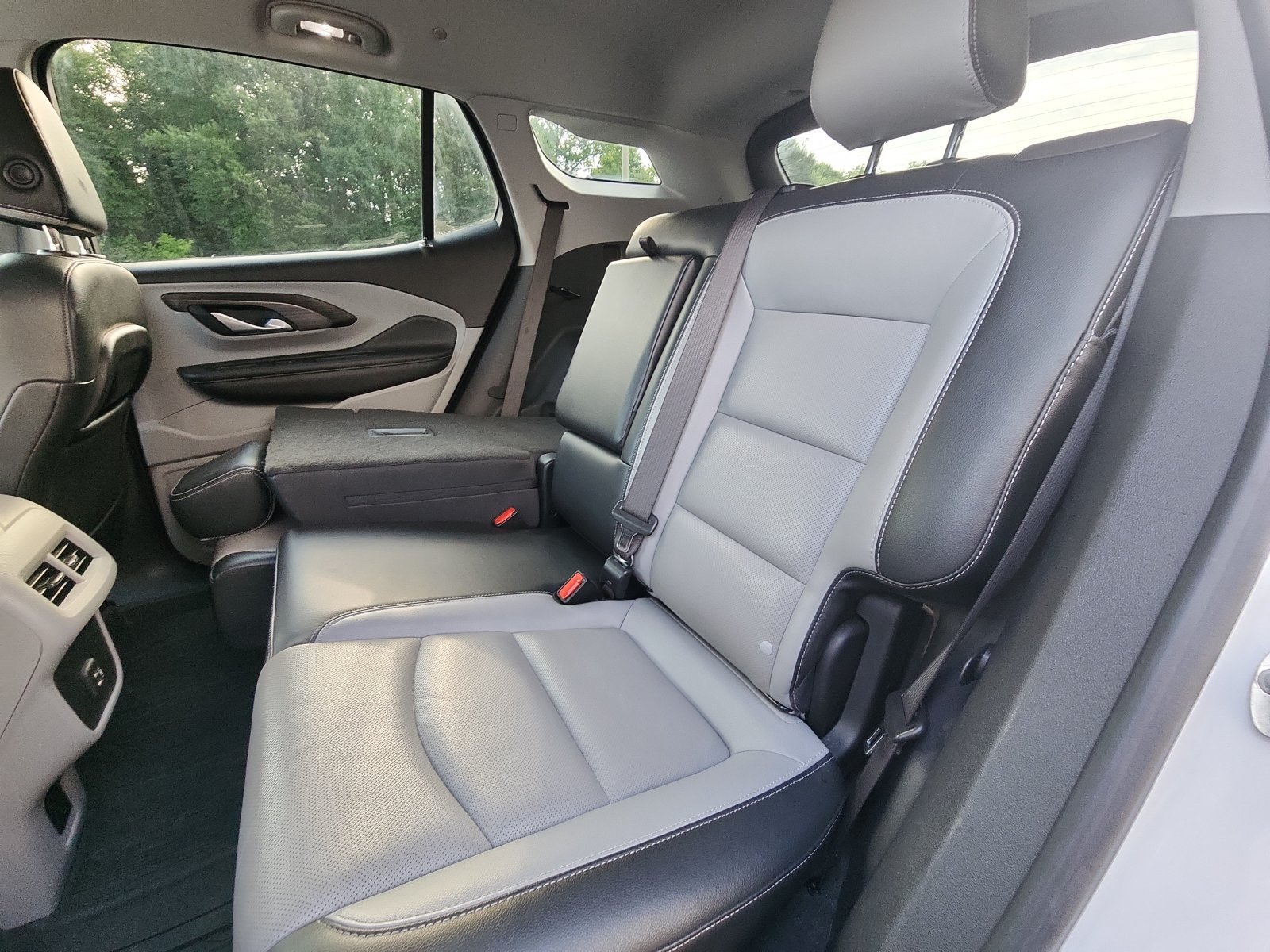 Used 2022 GMC Terrain SLT AWD/4WD image 19
