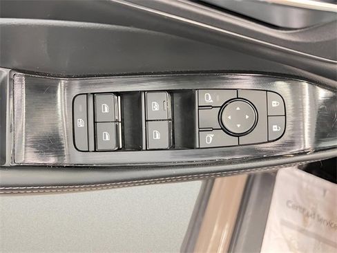 Used 2025 Nissan Rogue SV image 17