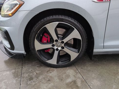 Used 2019 Volkswagen GTI SE w/ SE Experience Package image 12