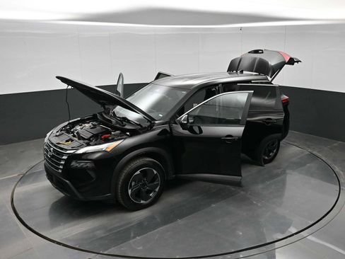 Used 2024 Nissan Rogue SV FWD image 41