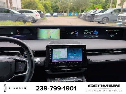 Used 2024 Lincoln Nautilus Premier w/ Jet Appearance Package AWD/4WD image 15
