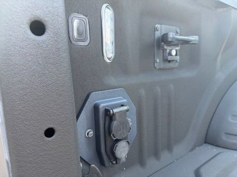Used 2022 Ford F250 Platinum AWD/4WD image 35
