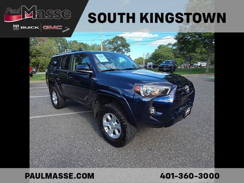 Used 2022 Toyota 4Runner SR5 AWD/4WD image 3
