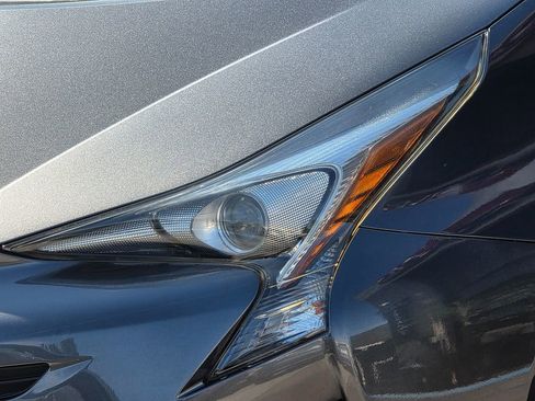 Used 2017 Toyota Prius Two image 8