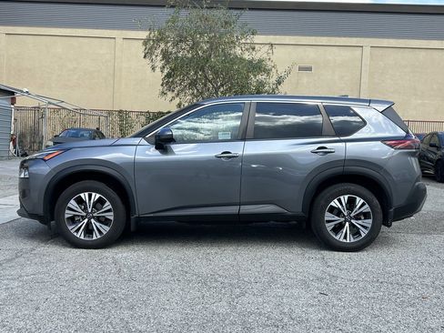 Certified 2023 Nissan Rogue SV image 3