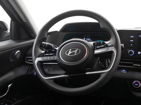 Used 2026 Hyundai Elantra Hybrid FWD image 15