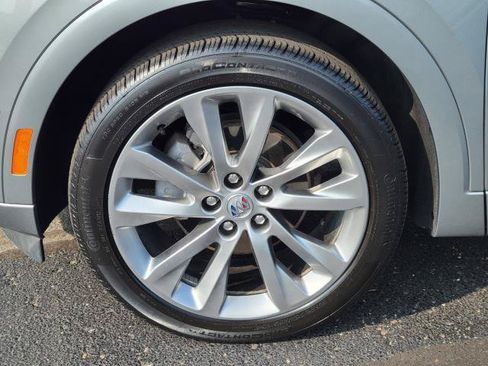 Used 2023 Buick Envision Avenir AWD/4WD image 5