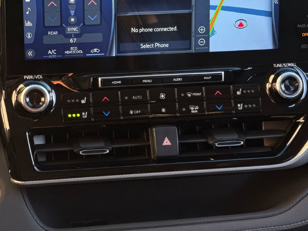 Certified 2022 Toyota Highlander Platinum AWD/4WD image 23