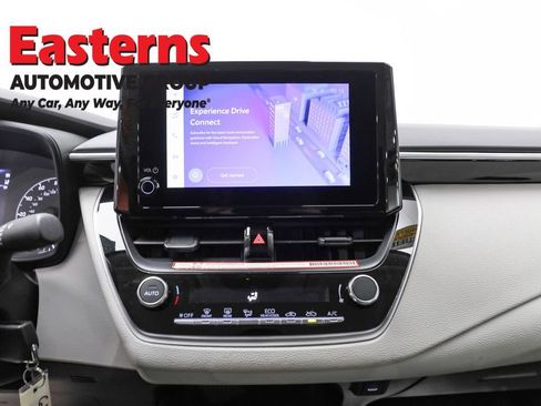 Used 2025 Toyota Corolla LE FWD image 12