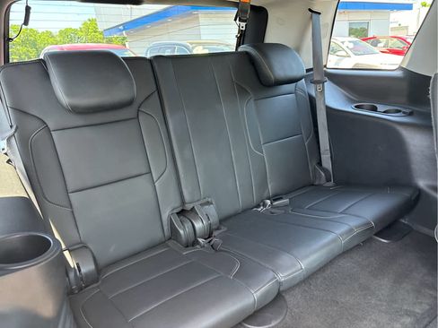 Used 2018 Chevrolet Tahoe LT w/ LT Signature Package AWD/4WD image 26
