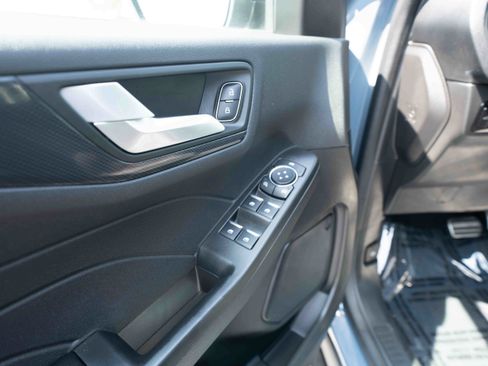 Used 2023 Ford Escape ST-Line w/ Tech Pack #1 AWD/4WD image 7