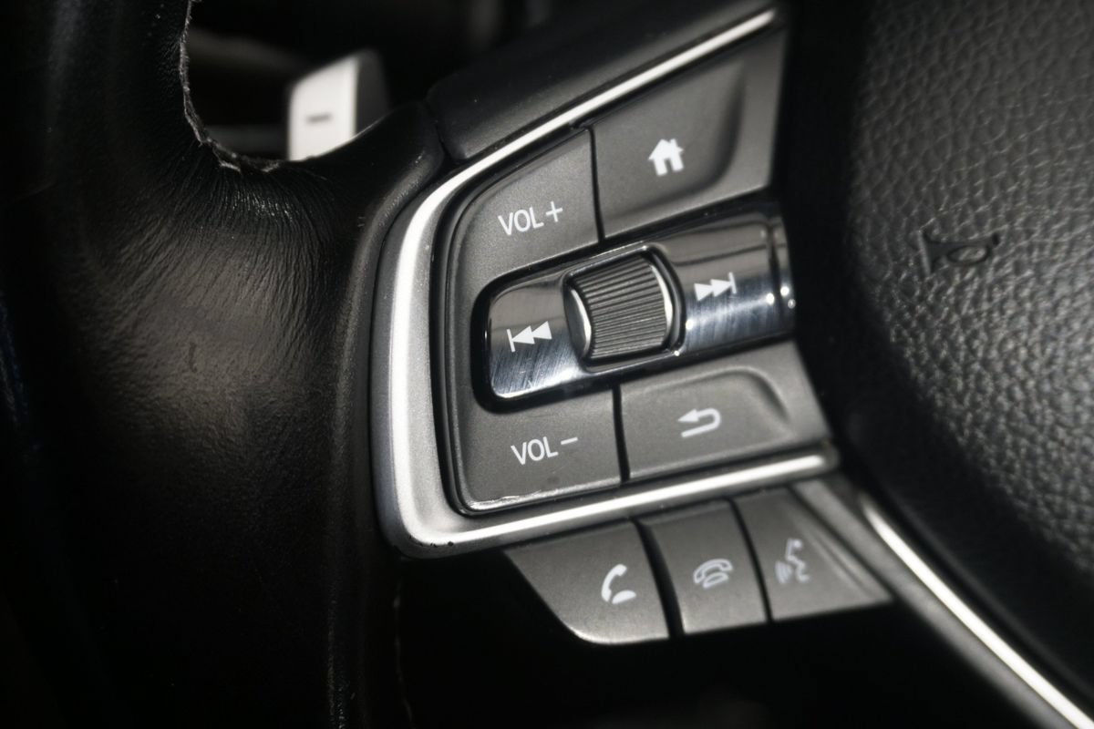 Used 2021 Honda Accord Touring image 12