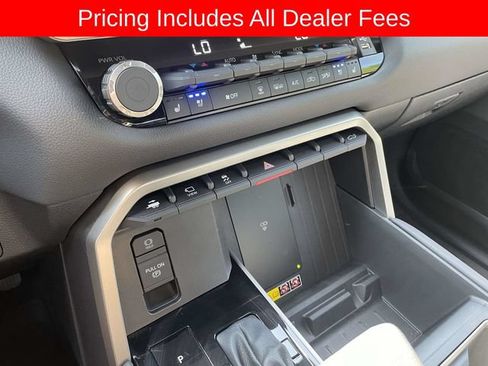 Used 2026 Toyota Tundra Limited AWD/4WD image 34
