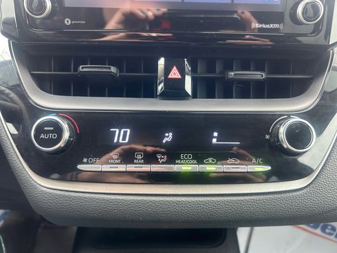 Used 2022 Toyota Corolla LE image 16