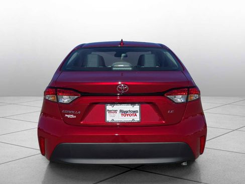 Used 2026 Toyota Corolla LE image 7