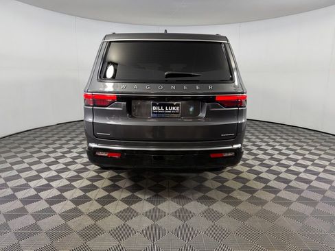 Used 2023 Jeep Wagoneer Series III w/ Premium Group I AWD/4WD image 8