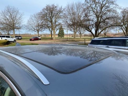 Used 2025 Cadillac XT5 Premium Luxury image 5