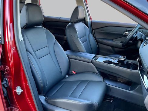 Used 2023 Nissan Rogue SL w/ SL Premium Package FWD image 9