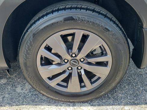 Certified 2024 Nissan Pathfinder SV FWD image 8