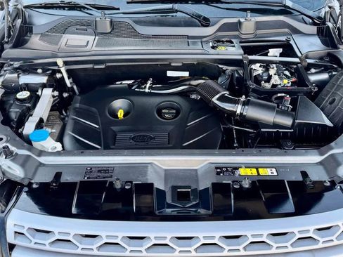 Used 2016 Land Rover Discovery Sport HSE image 33