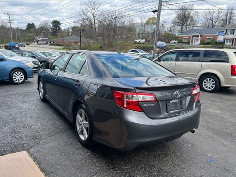 Used 2012 Toyota Camry SE image 8