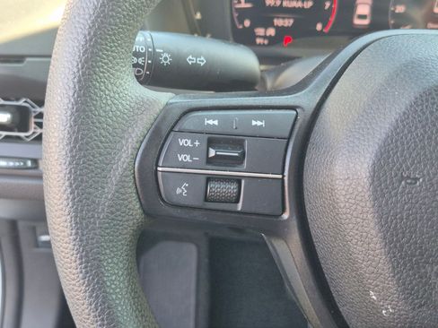 Certified 2023 Honda Accord EX image 19