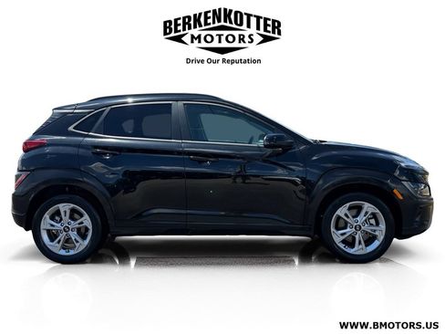 Used 2023 Hyundai Kona SEL w/ Convenience Package AWD/4WD image 2