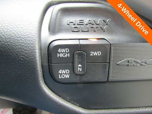 Used 2022 RAM 2500 Big Horn AWD/4WD image 9