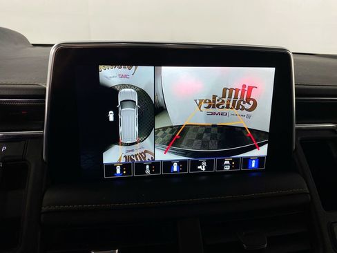 Used 2023 GMC Yukon AT4 w/ Technology Package image 17