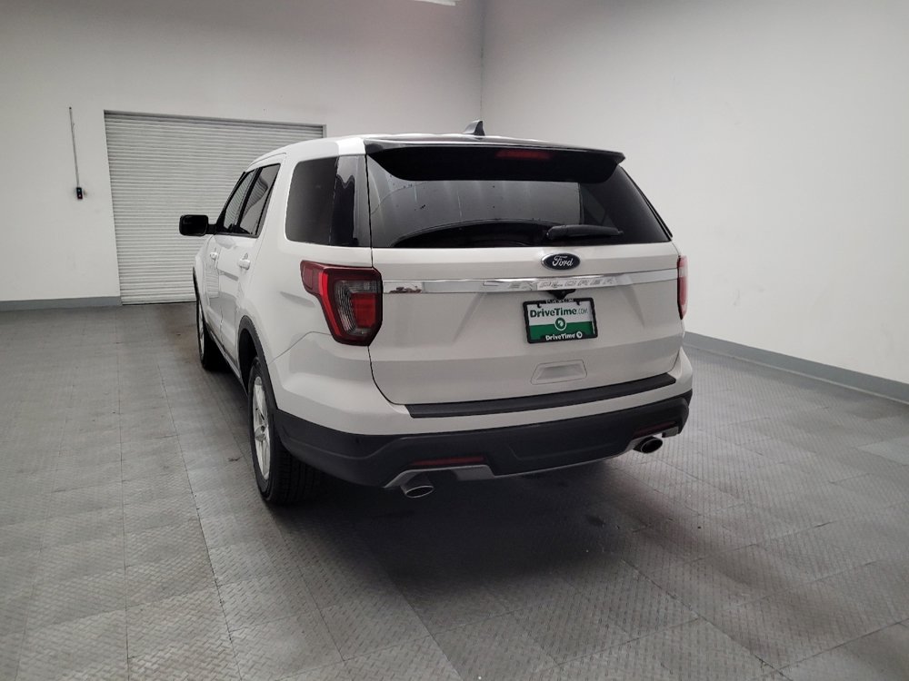 Used 2018 Ford Explorer XLT FWD image 6