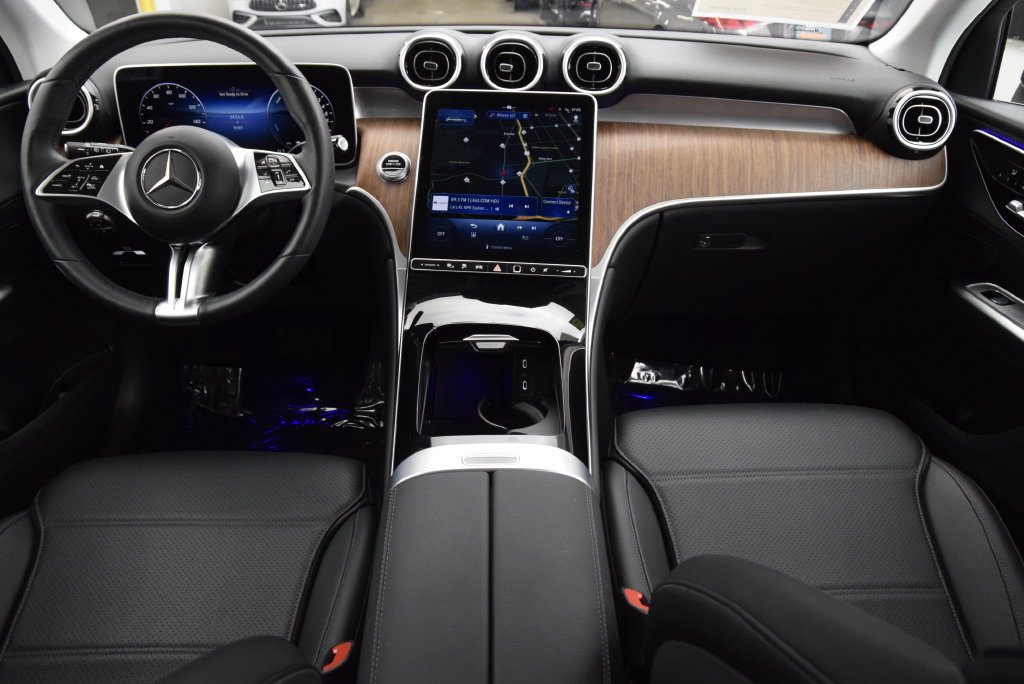 Certified 2025 Mercedes-Benz GLC 350e 4MATIC image 19