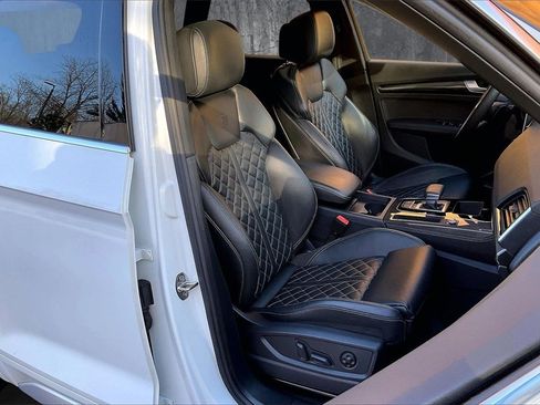 Used 2024 Audi SQ5 Premium Plus w/ Premium Plus Package image 29