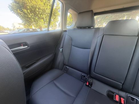 Used 2026 Toyota Corolla Cross XLE FWD image 31